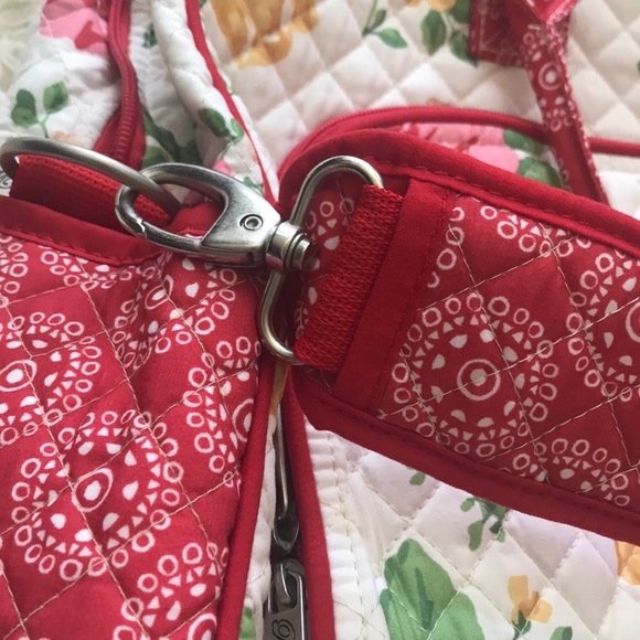 The Pioneer Woman Vintage Floral Travel Bag - Picture 9 of 10